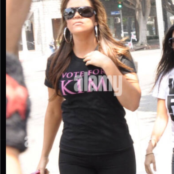 Vote for Kim Tee (size Medium) - Picture 7 of 7